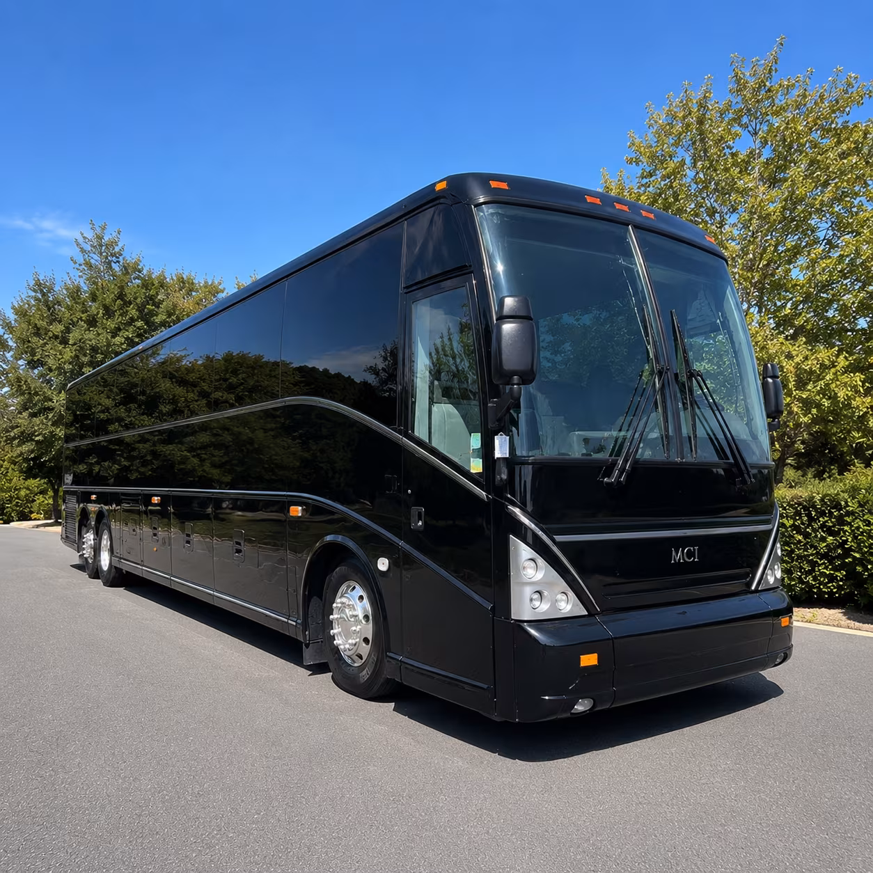 government agency shuttle buses serving alameda and oakland federal offices
