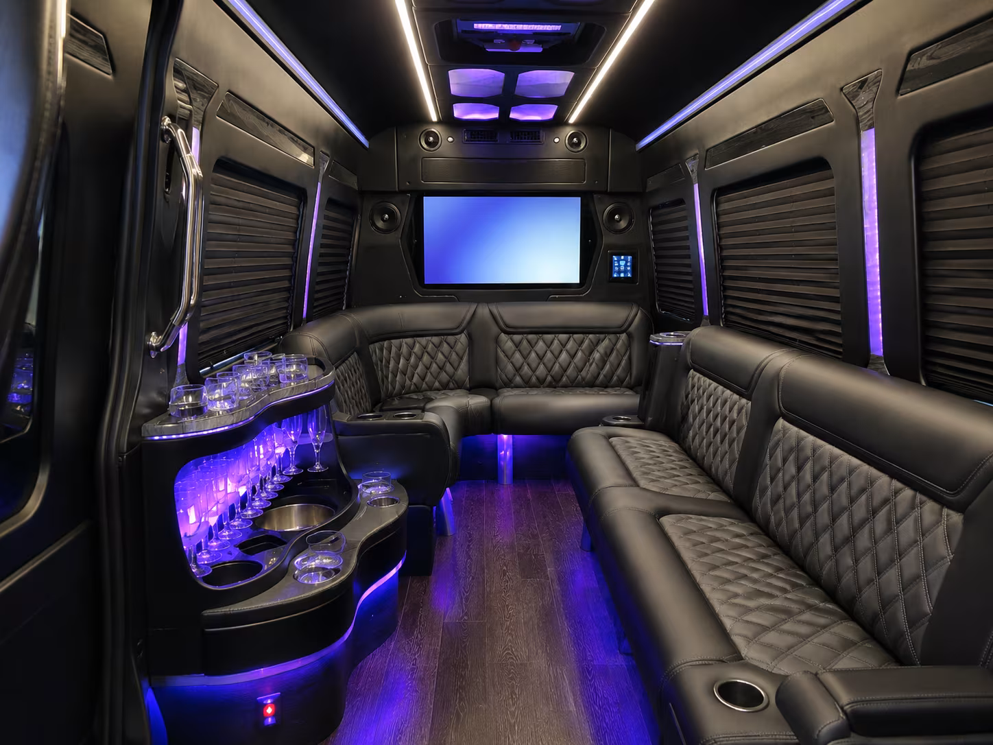 hotel to venue shuttle buses for alameda corporate retreats and offsites