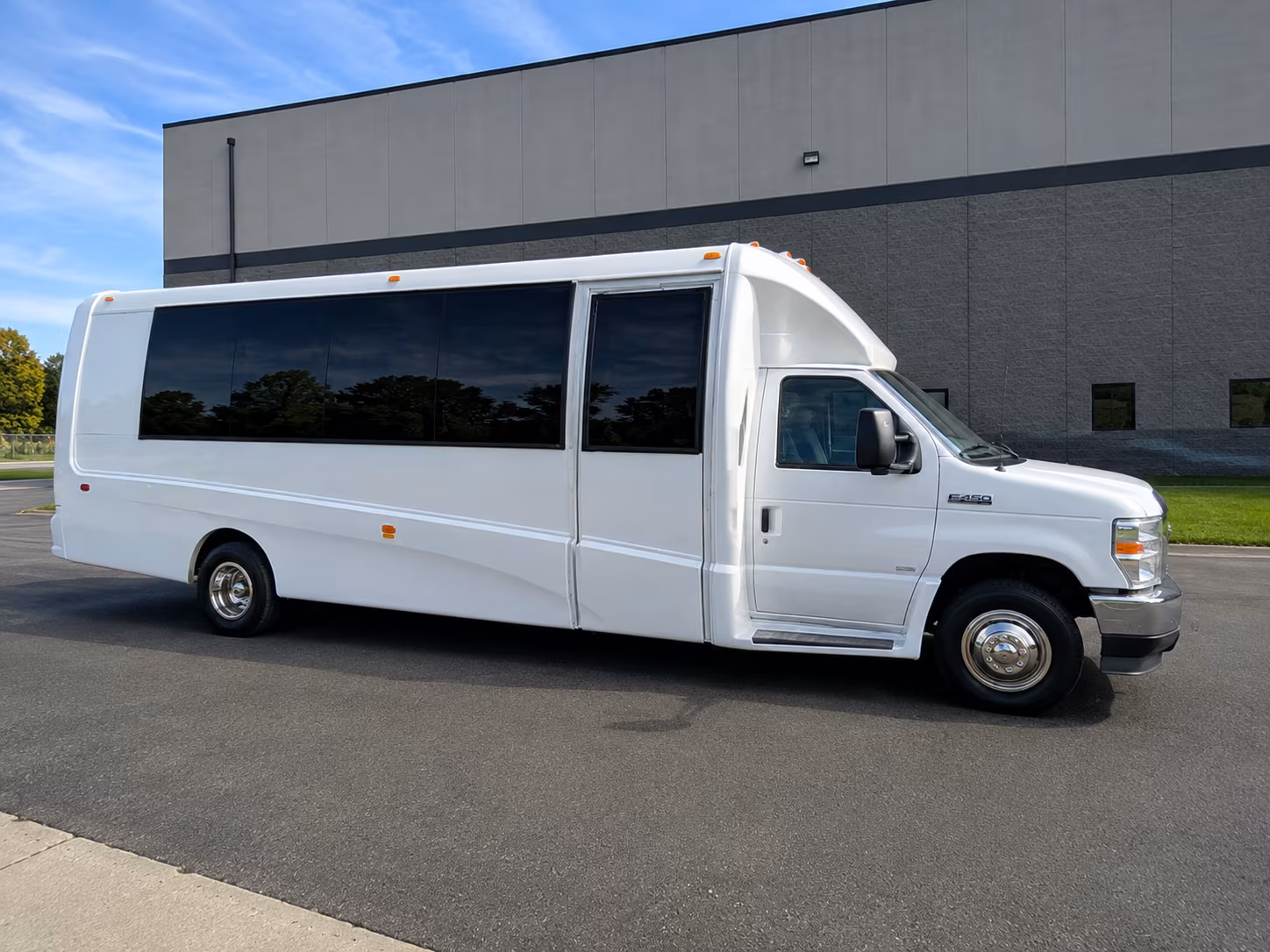 large scale bus services for alameda corporate campuses and multi site companies