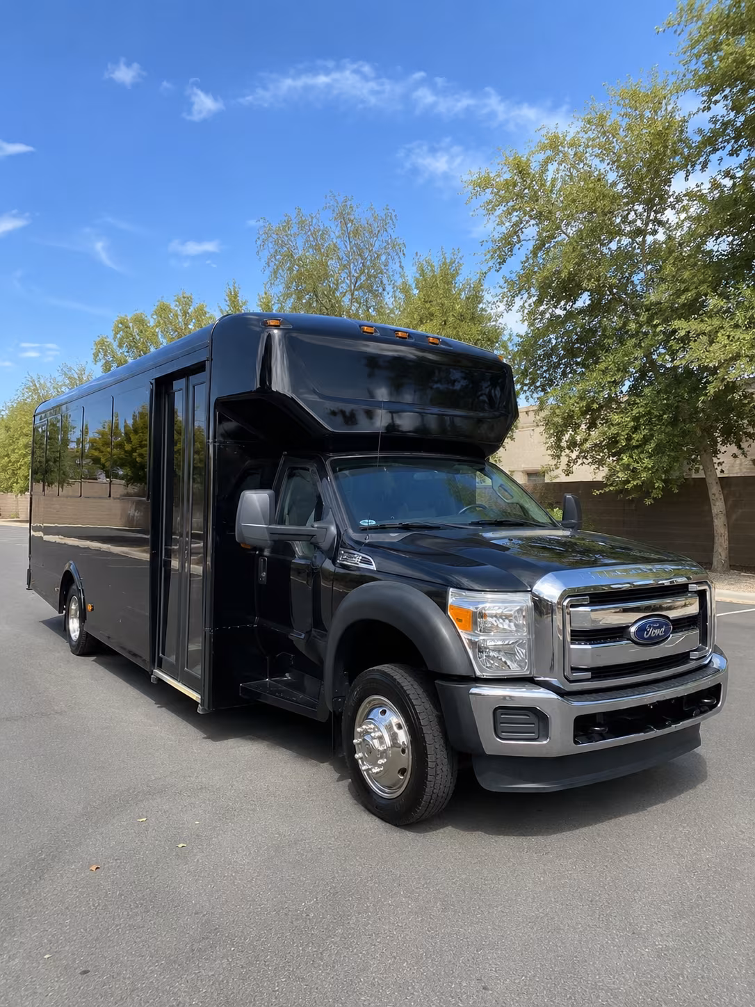 party buses for bachelorette wine tours around livermore valley